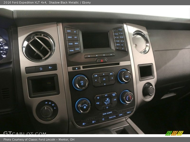 Controls of 2016 Expedition XLT 4x4