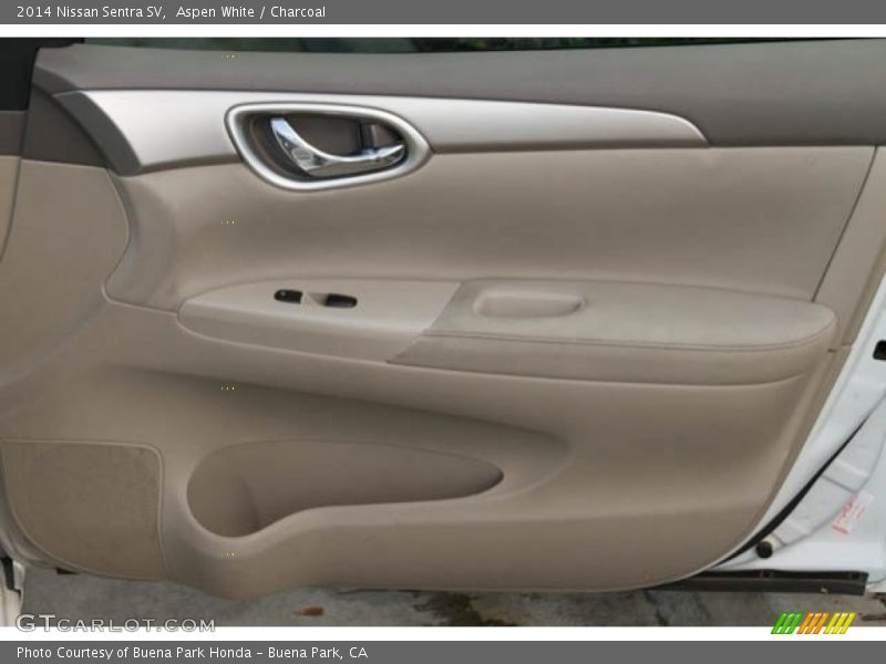 Aspen White / Charcoal 2014 Nissan Sentra SV
