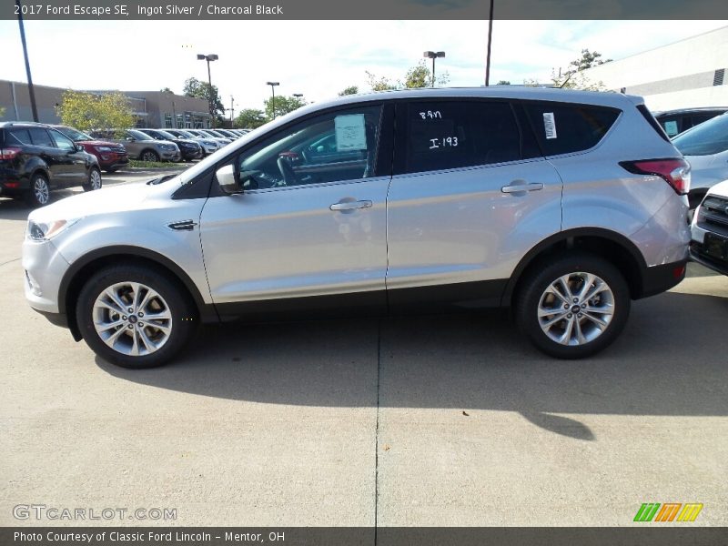 Ingot Silver / Charcoal Black 2017 Ford Escape SE