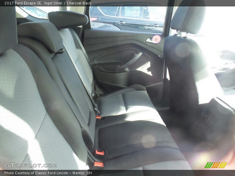 Ingot Silver / Charcoal Black 2017 Ford Escape SE