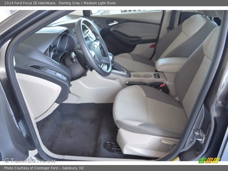 Sterling Gray / Medium Light Stone 2014 Ford Focus SE Hatchback