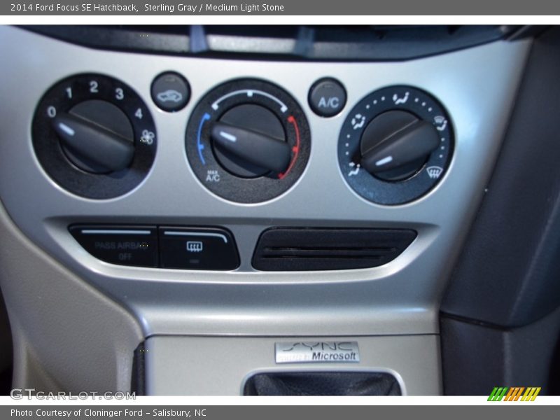 Sterling Gray / Medium Light Stone 2014 Ford Focus SE Hatchback