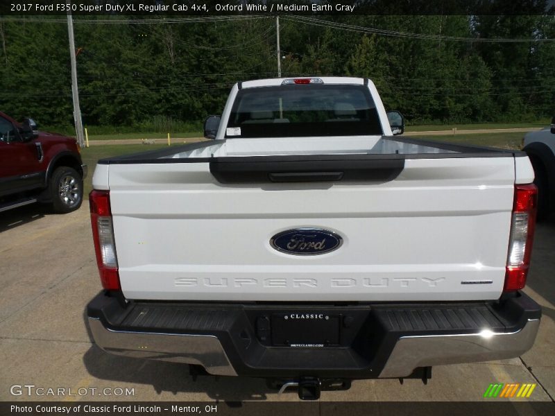 Oxford White / Medium Earth Gray 2017 Ford F350 Super Duty XL Regular Cab 4x4