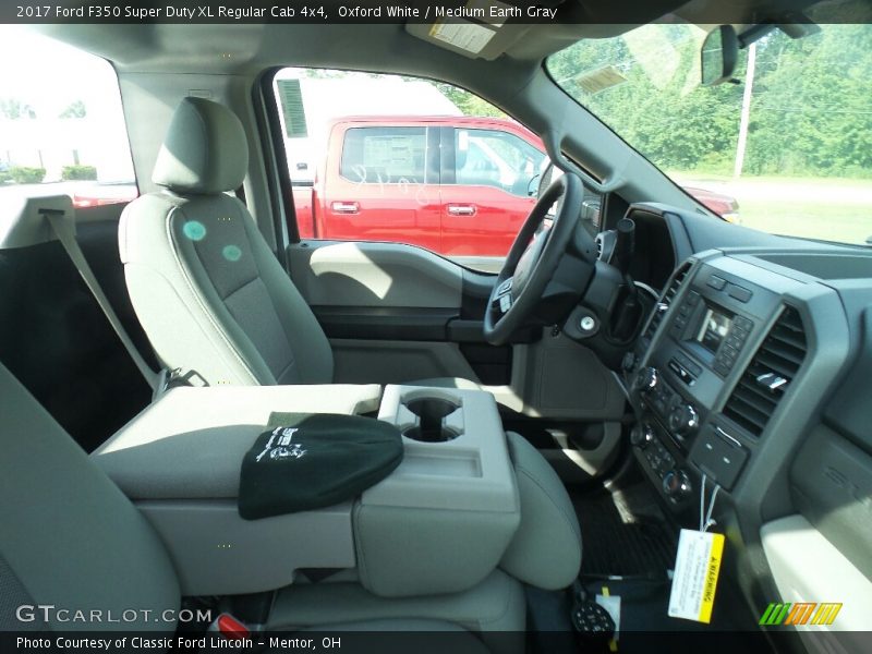 Oxford White / Medium Earth Gray 2017 Ford F350 Super Duty XL Regular Cab 4x4
