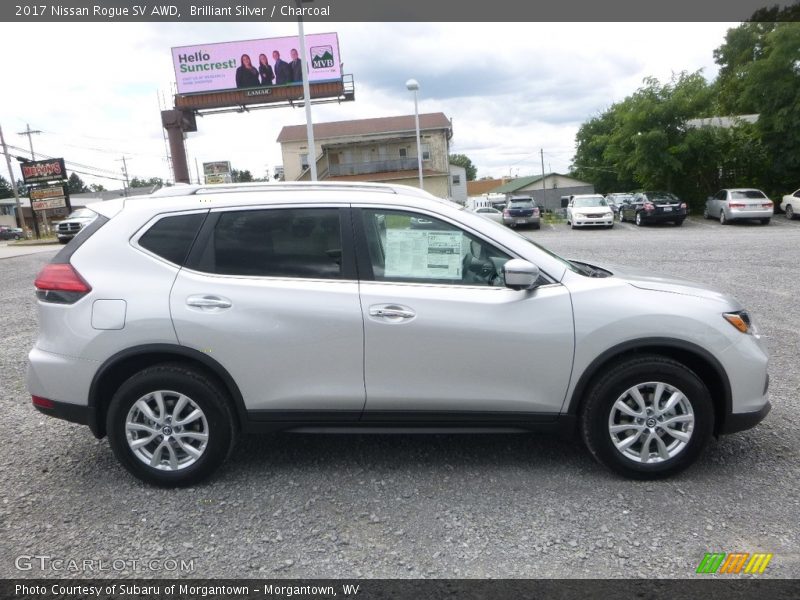 Brilliant Silver / Charcoal 2017 Nissan Rogue SV AWD