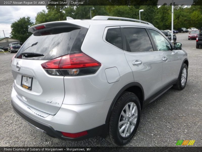 Brilliant Silver / Charcoal 2017 Nissan Rogue SV AWD