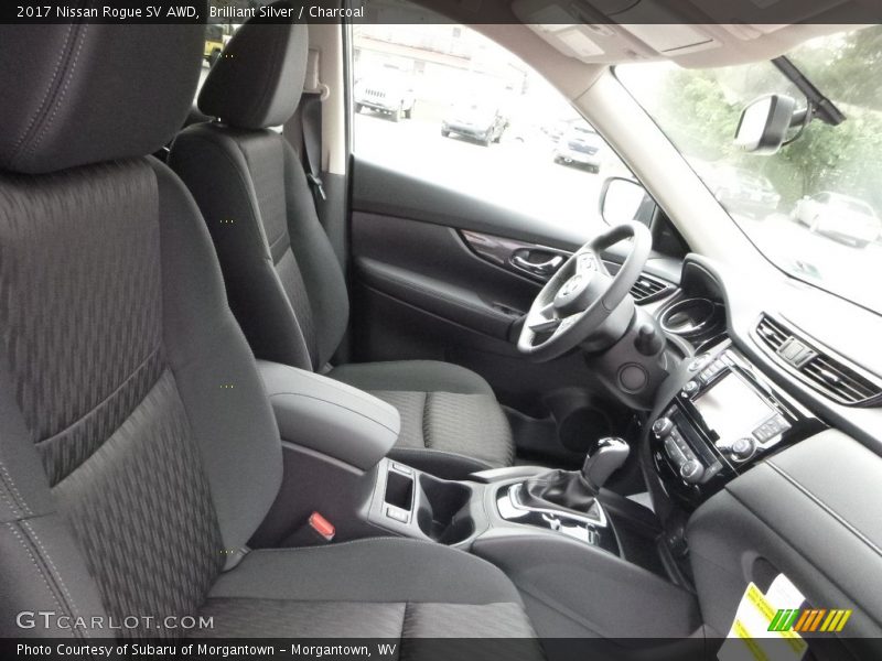 Brilliant Silver / Charcoal 2017 Nissan Rogue SV AWD