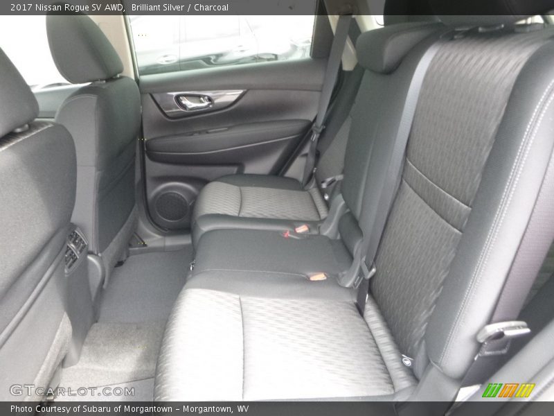 Brilliant Silver / Charcoal 2017 Nissan Rogue SV AWD