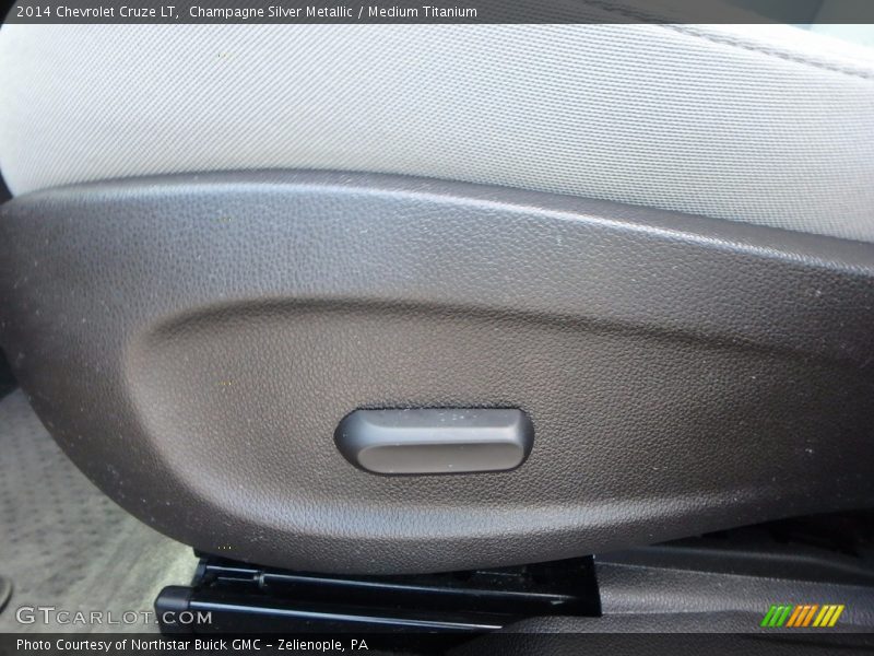 Champagne Silver Metallic / Medium Titanium 2014 Chevrolet Cruze LT