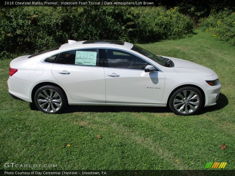 Iridescent Pearl Tricoat / Dark Atmosphere/Loft Brown 2018 Chevrolet Malibu Premier