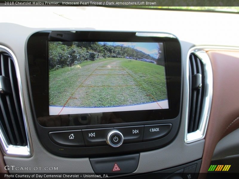 Iridescent Pearl Tricoat / Dark Atmosphere/Loft Brown 2018 Chevrolet Malibu Premier