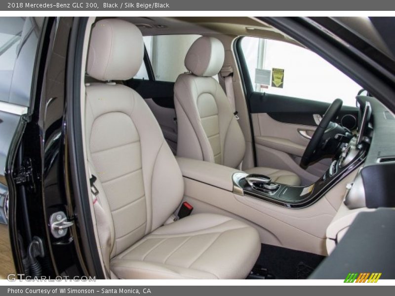 Black / Silk Beige/Black 2018 Mercedes-Benz GLC 300