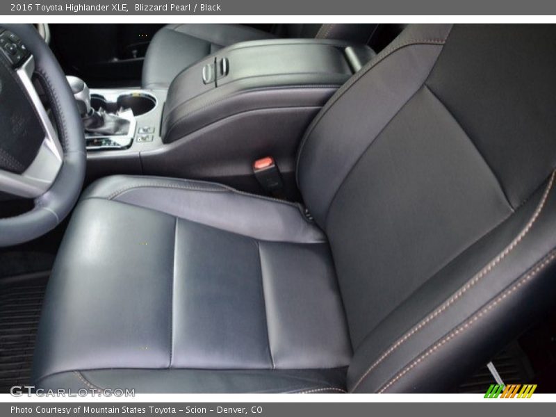 Blizzard Pearl / Black 2016 Toyota Highlander XLE