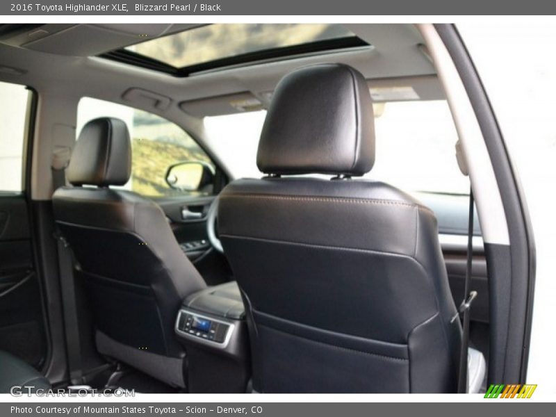 Blizzard Pearl / Black 2016 Toyota Highlander XLE