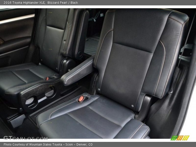 Blizzard Pearl / Black 2016 Toyota Highlander XLE