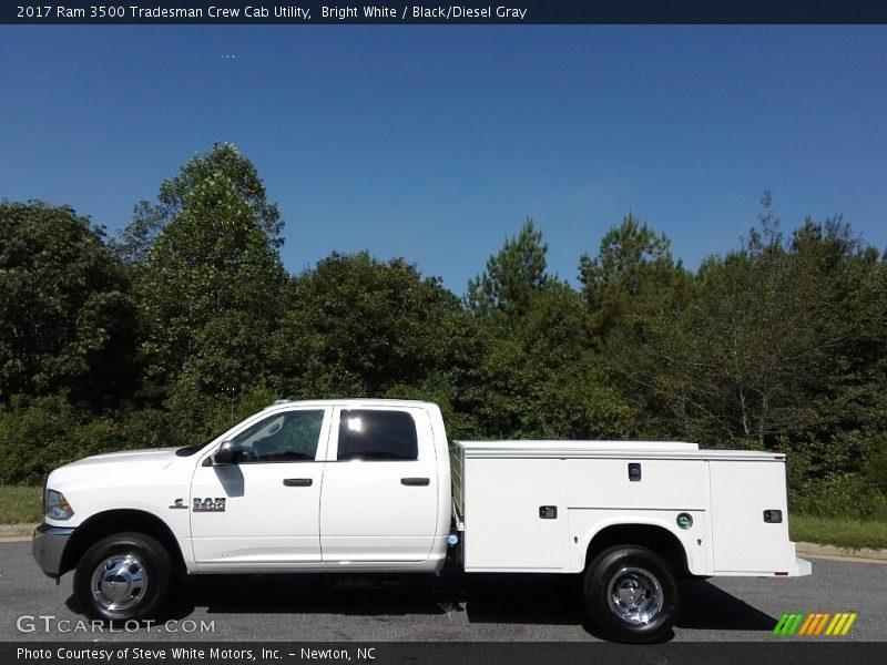 Bright White / Black/Diesel Gray 2017 Ram 3500 Tradesman Crew Cab Utility