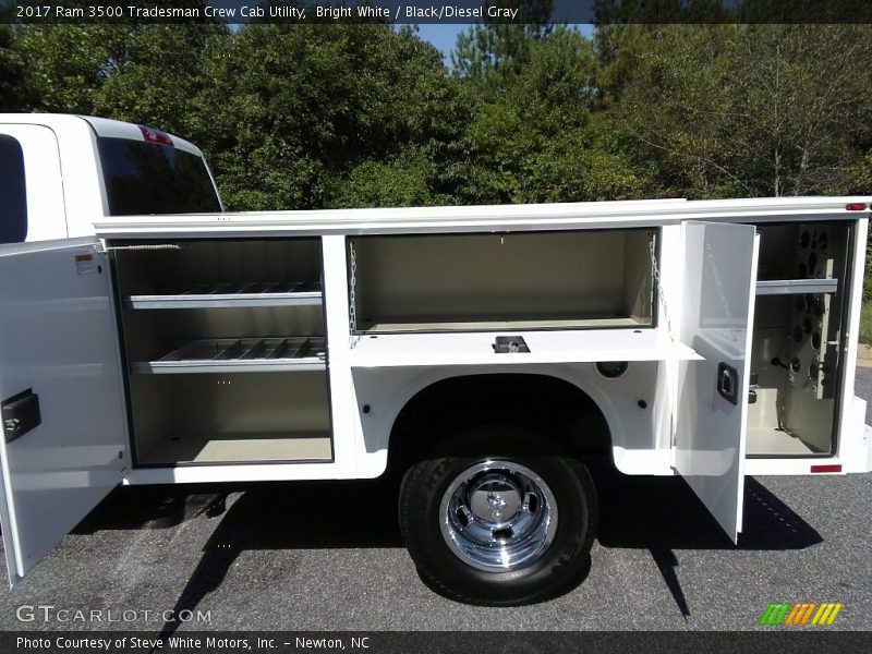 Bright White / Black/Diesel Gray 2017 Ram 3500 Tradesman Crew Cab Utility