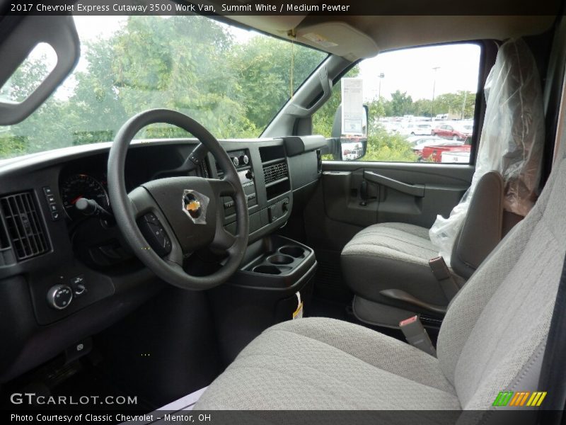 Summit White / Medium Pewter 2017 Chevrolet Express Cutaway 3500 Work Van
