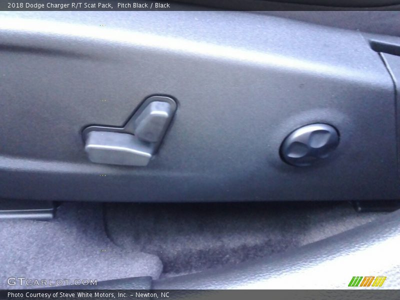 Pitch Black / Black 2018 Dodge Charger R/T Scat Pack