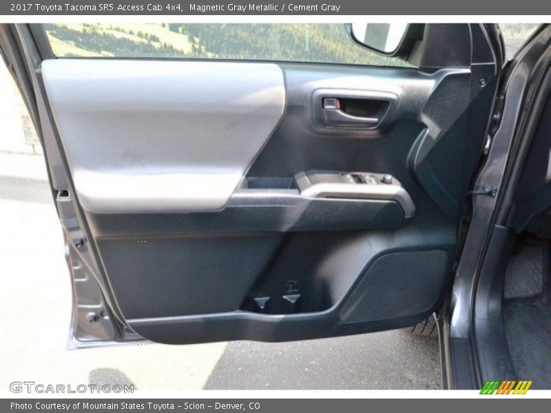Magnetic Gray Metallic / Cement Gray 2017 Toyota Tacoma SR5 Access Cab 4x4