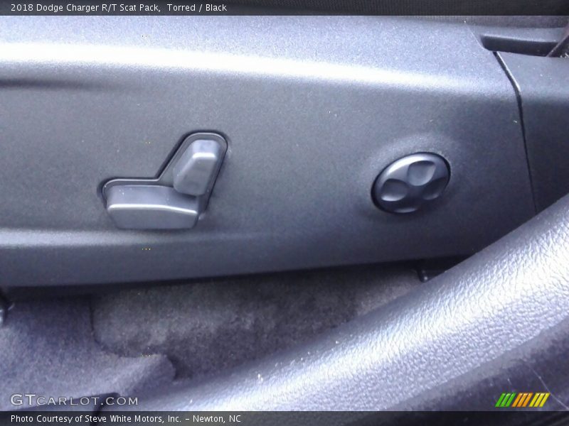 Torred / Black 2018 Dodge Charger R/T Scat Pack