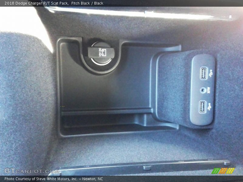 Pitch Black / Black 2018 Dodge Charger R/T Scat Pack