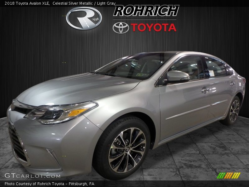 Celestial Silver Metallic / Light Gray 2018 Toyota Avalon XLE