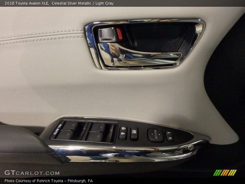 Celestial Silver Metallic / Light Gray 2018 Toyota Avalon XLE