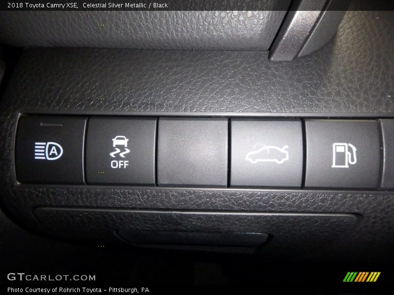Celestial Silver Metallic / Black 2018 Toyota Camry XSE
