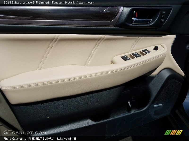 Tungsten Metallic / Warm Ivory 2018 Subaru Legacy 2.5i Limited