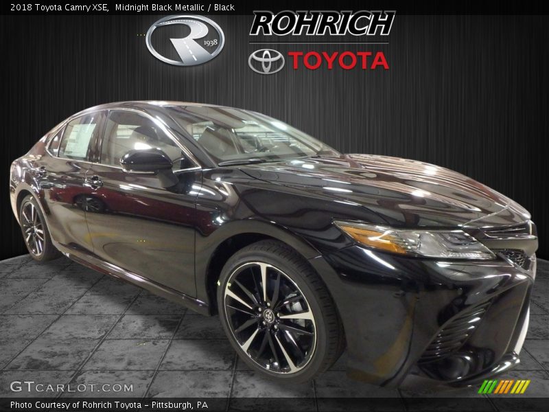 Midnight Black Metallic / Black 2018 Toyota Camry XSE