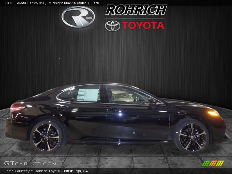 Midnight Black Metallic / Black 2018 Toyota Camry XSE