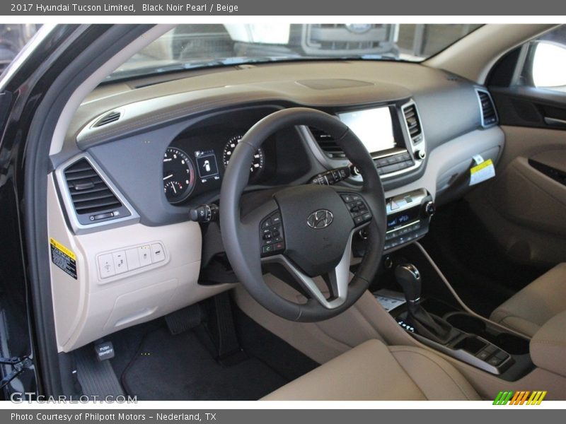 Black Noir Pearl / Beige 2017 Hyundai Tucson Limited