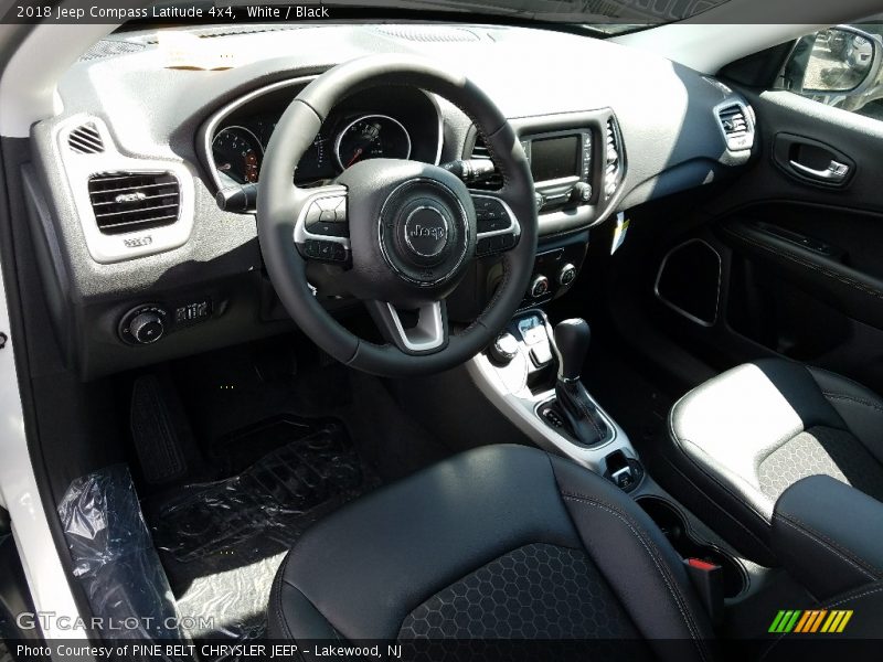 White / Black 2018 Jeep Compass Latitude 4x4