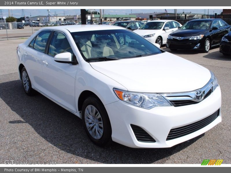 Super White / Ivory 2014 Toyota Camry LE