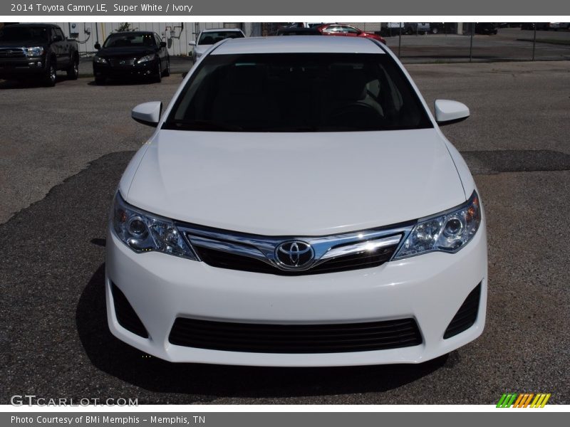 Super White / Ivory 2014 Toyota Camry LE