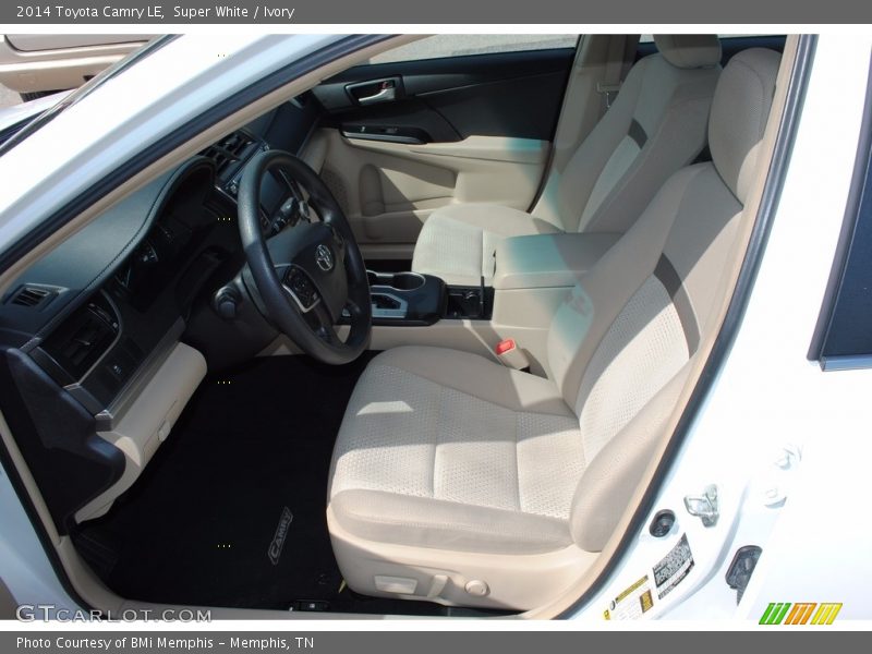 Super White / Ivory 2014 Toyota Camry LE