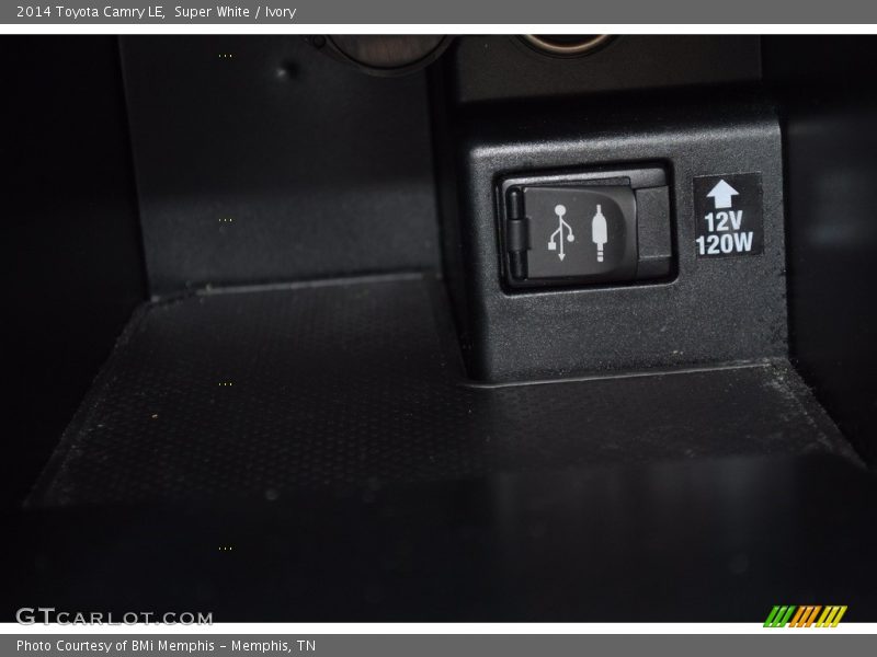 Super White / Ivory 2014 Toyota Camry LE
