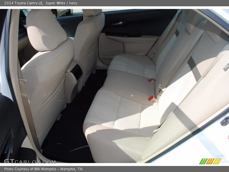 Super White / Ivory 2014 Toyota Camry LE
