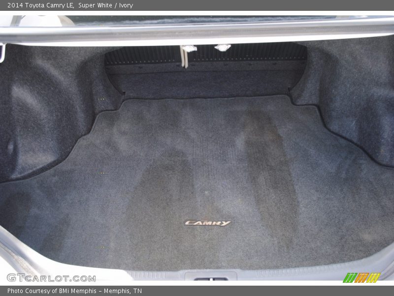 Super White / Ivory 2014 Toyota Camry LE