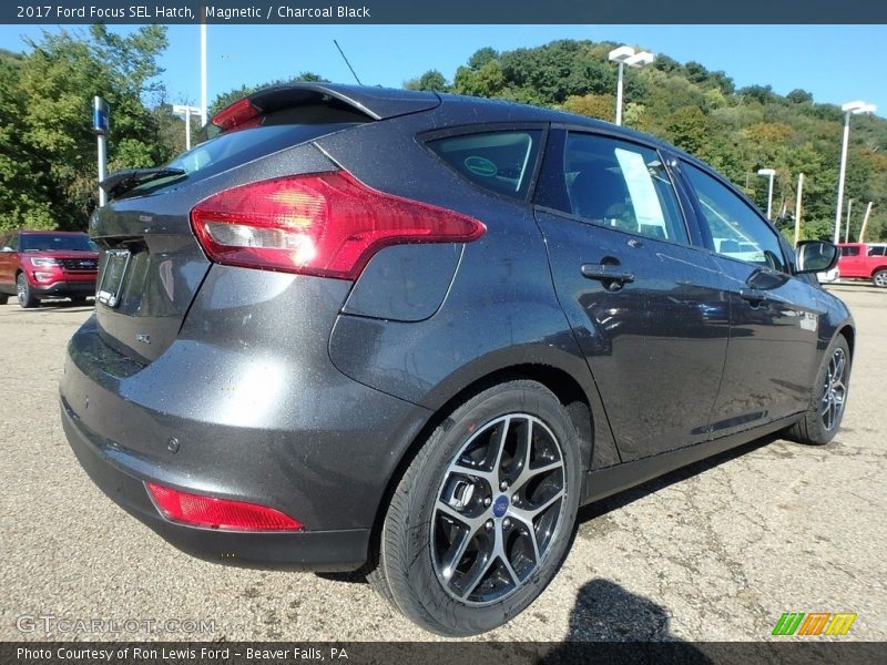  2017 Focus SEL Hatch Magnetic