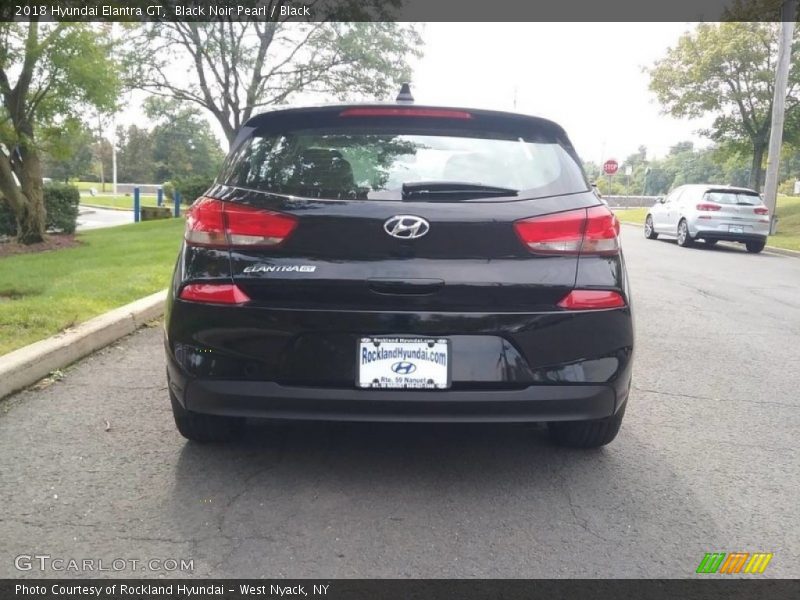 Black Noir Pearl / Black 2018 Hyundai Elantra GT