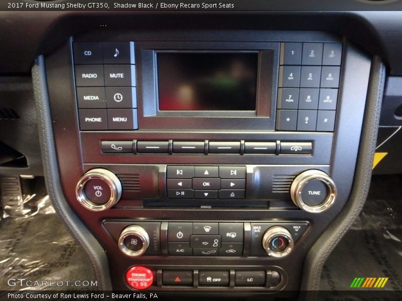 Controls of 2017 Mustang Shelby GT350