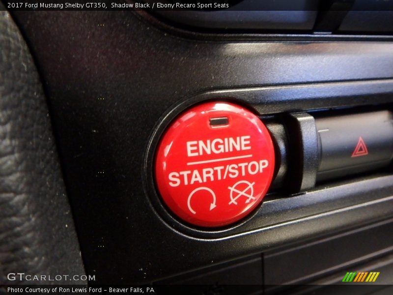 Controls of 2017 Mustang Shelby GT350