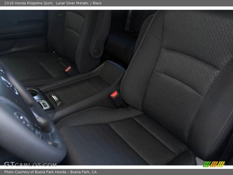 Lunar Silver Metallic / Black 2018 Honda Ridgeline Sport
