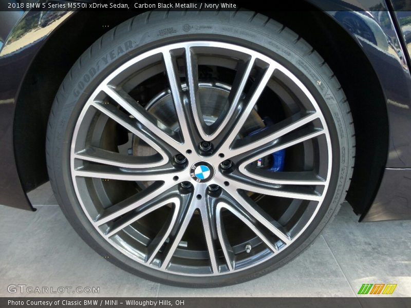 Carbon Black Metallic / Ivory White 2018 BMW 5 Series M550i xDrive Sedan