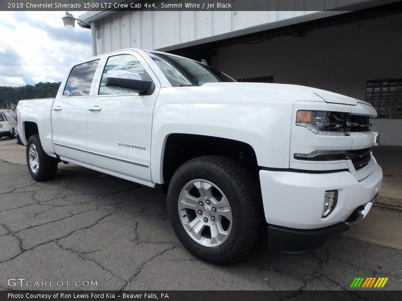 Front 3/4 View of 2018 Silverado 1500 LTZ Crew Cab 4x4