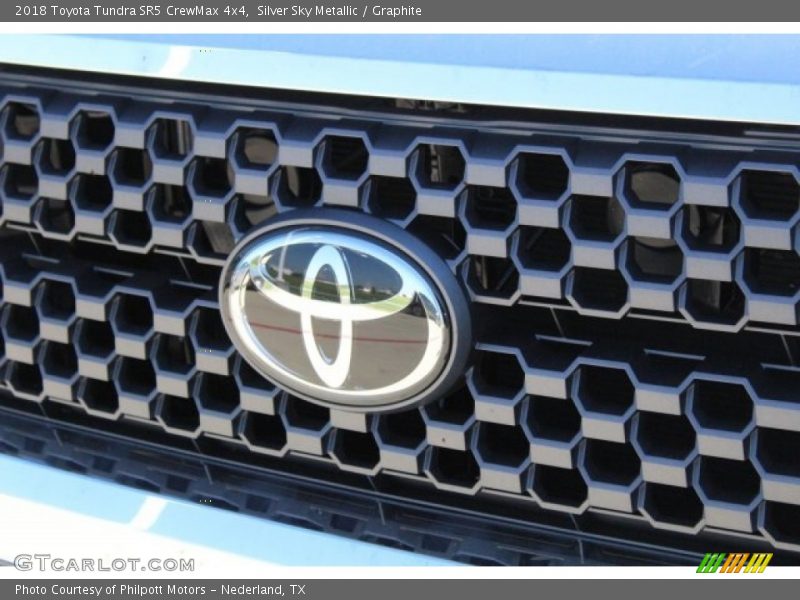Silver Sky Metallic / Graphite 2018 Toyota Tundra SR5 CrewMax 4x4