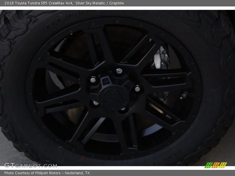 Silver Sky Metallic / Graphite 2018 Toyota Tundra SR5 CrewMax 4x4