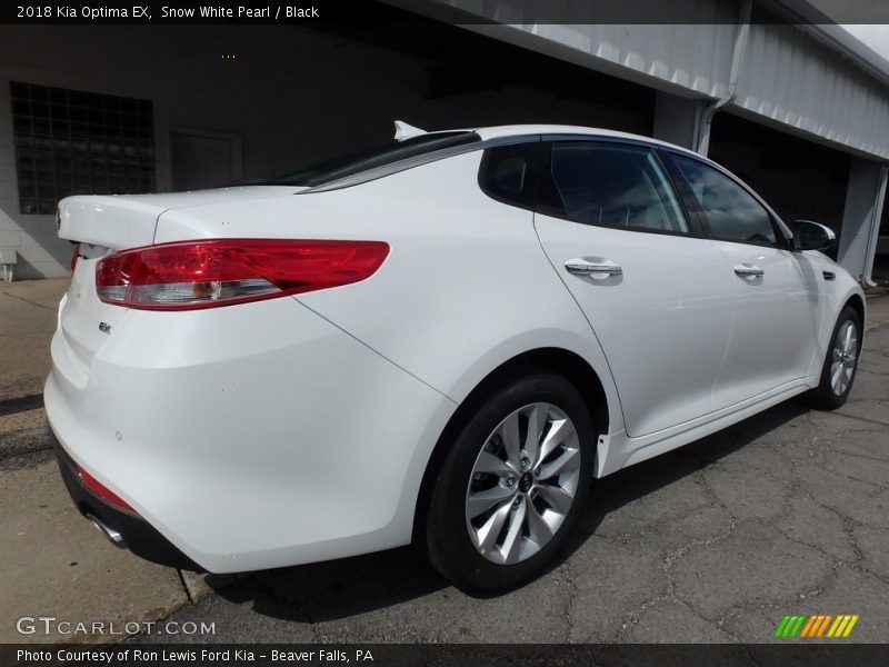 Snow White Pearl / Black 2018 Kia Optima EX